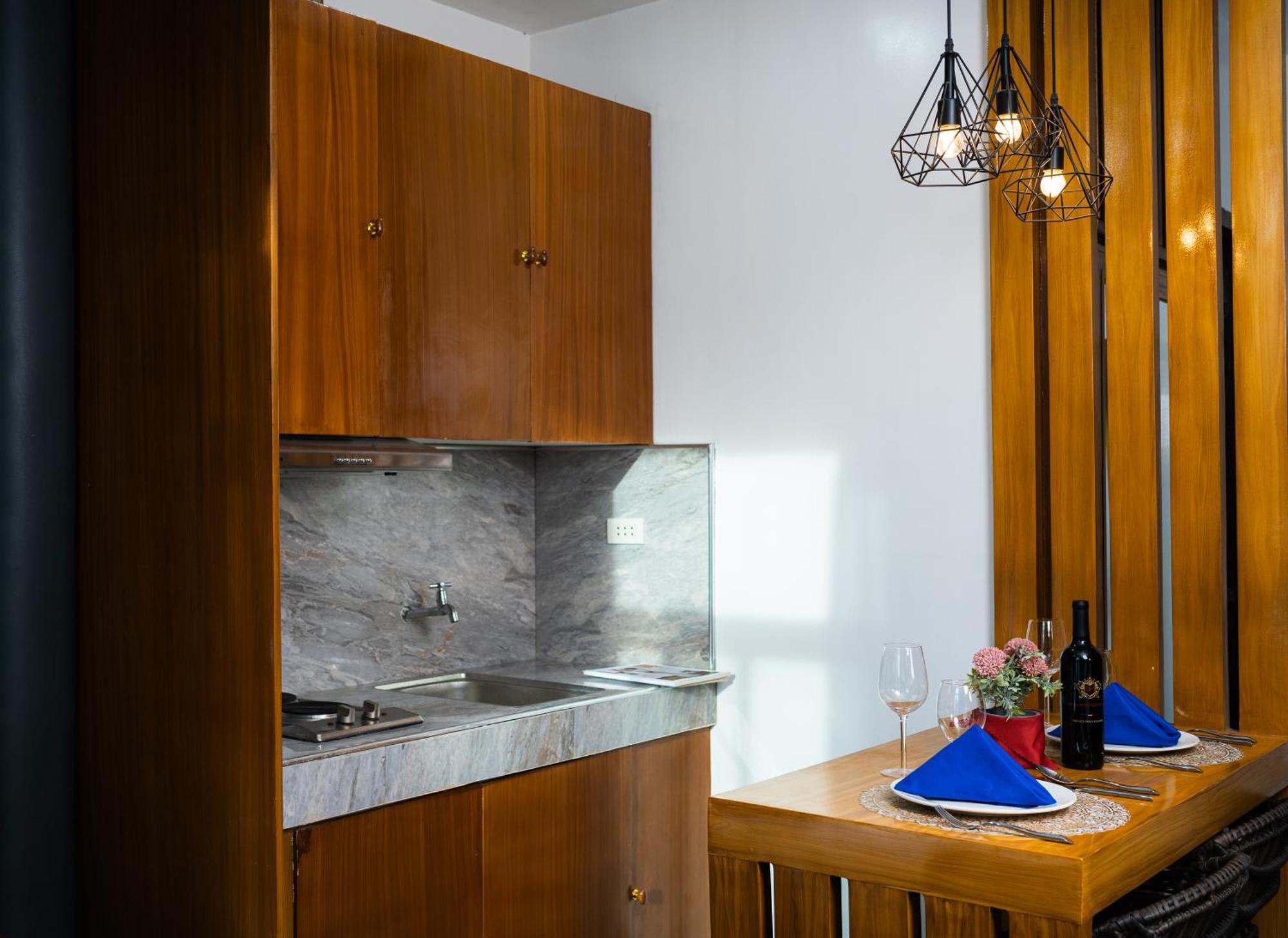 Shine Boutique Hotel Tagum Esterno foto