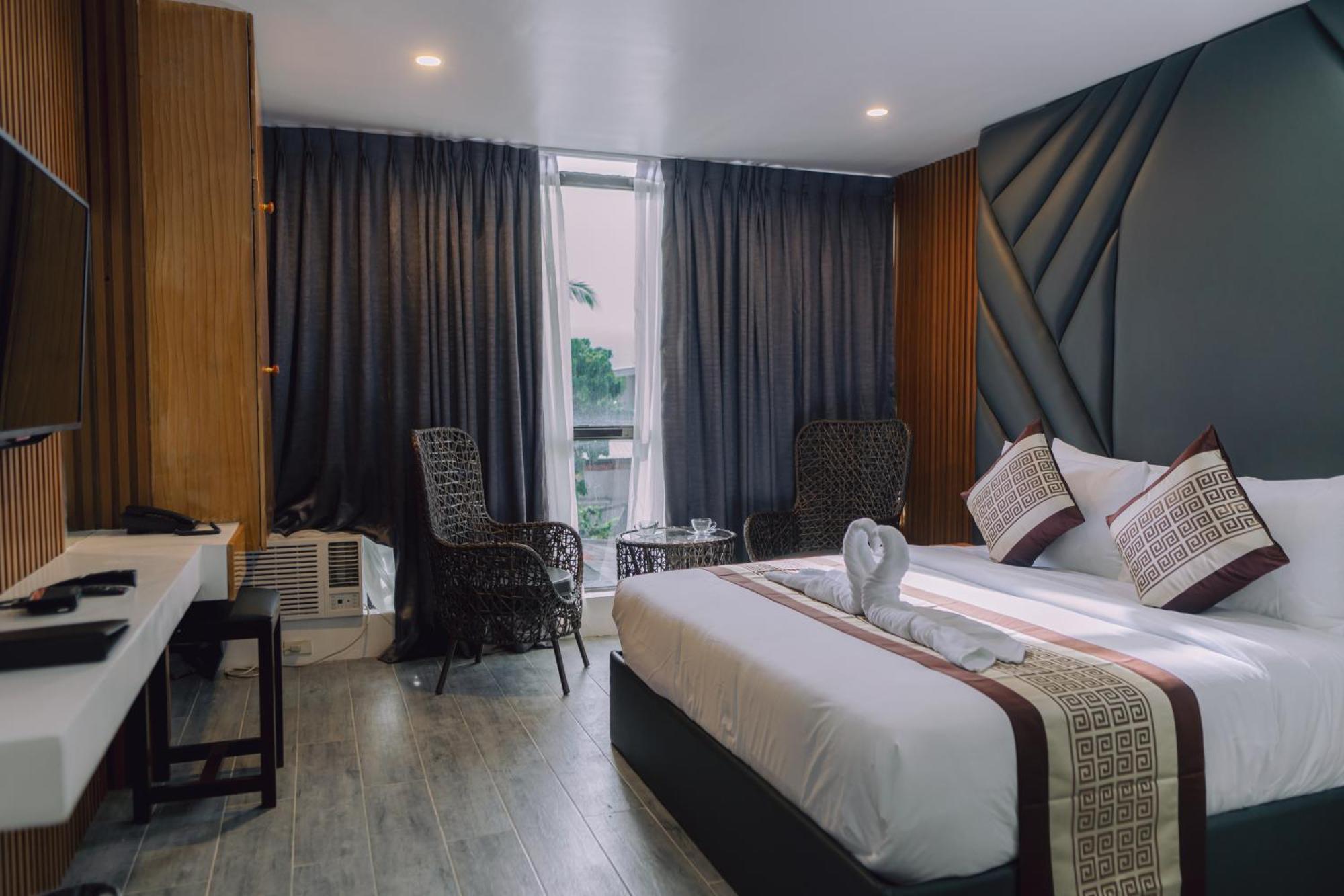Shine Boutique Hotel Tagum Esterno foto